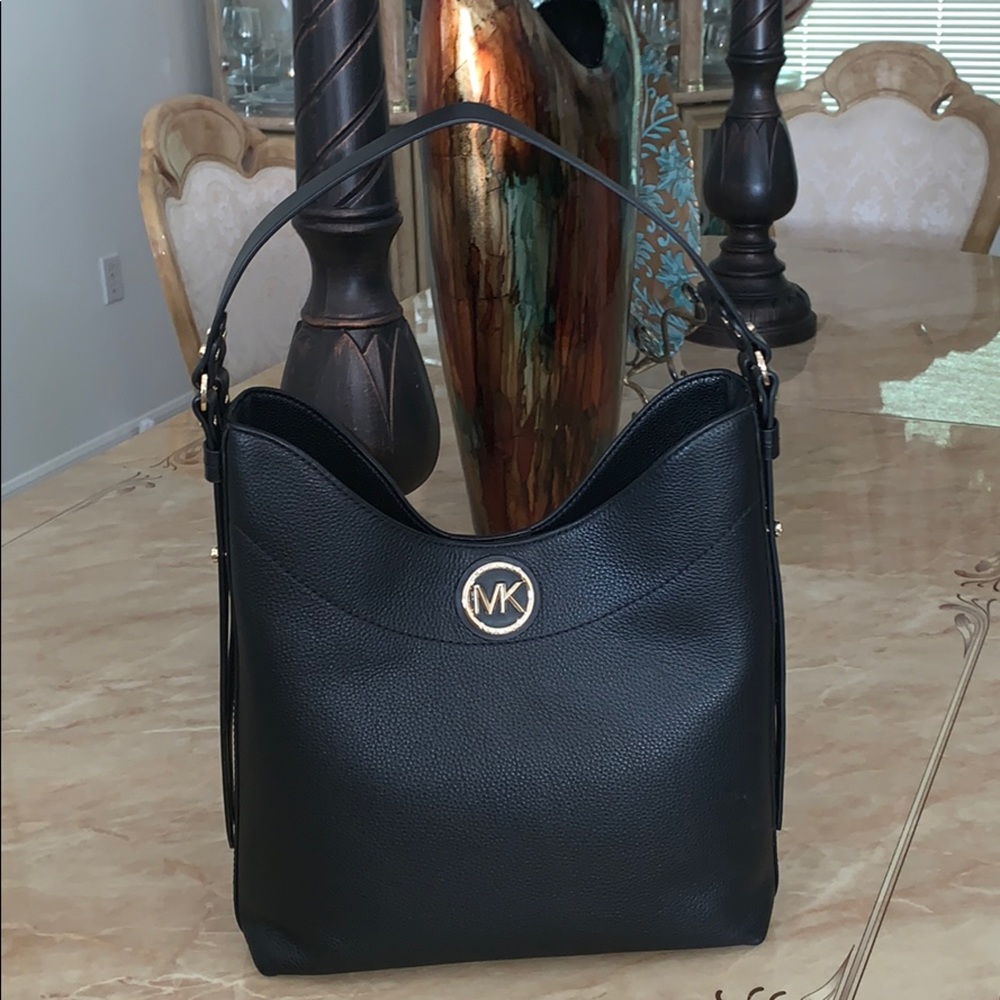 Micheal Kors Purse